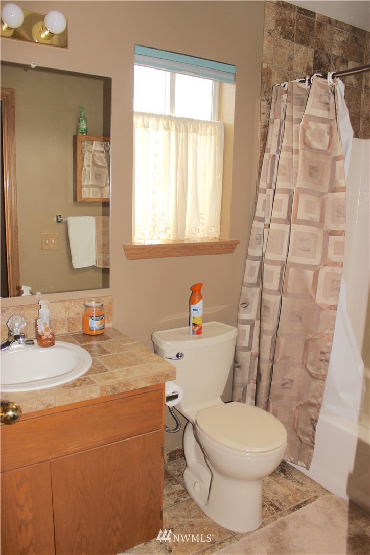 7704 195th Avenue Southwest Rochester, WA 98579 - Photo 19 of 25