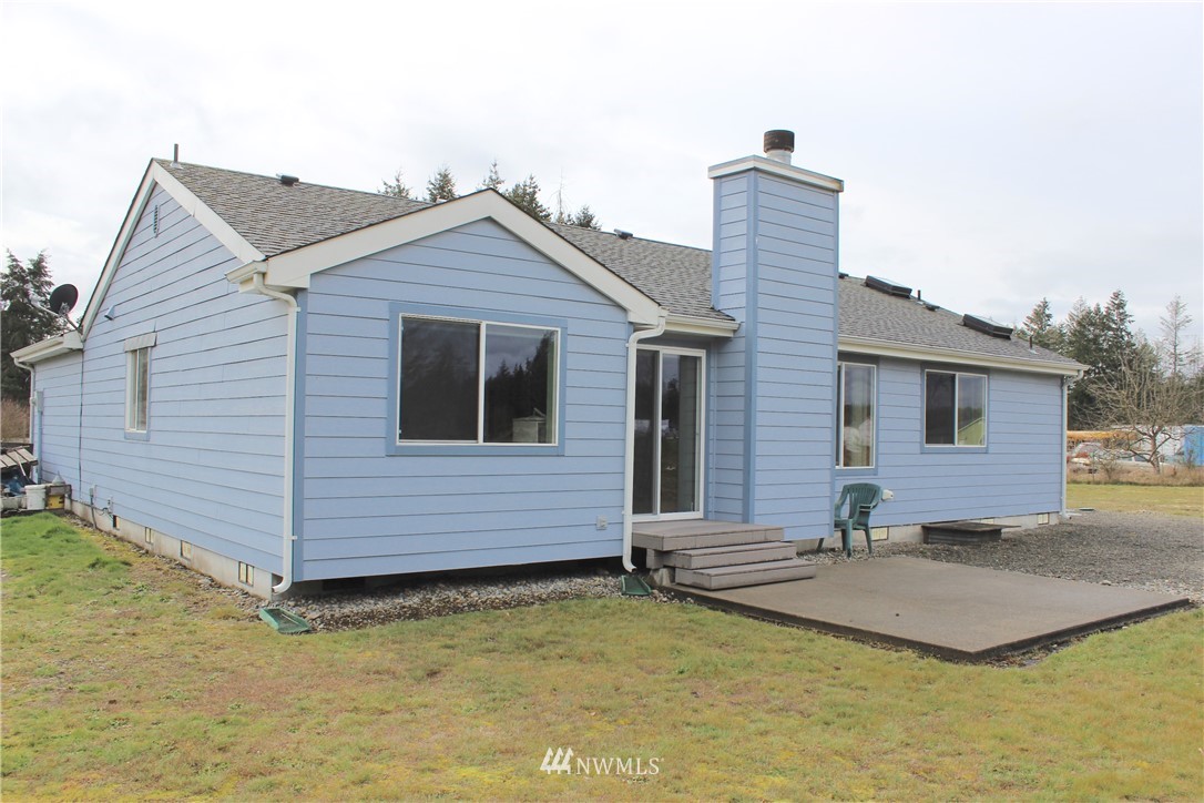 7704 195th Avenue Southwest Rochester, WA 98579 - Photo 4 of 25