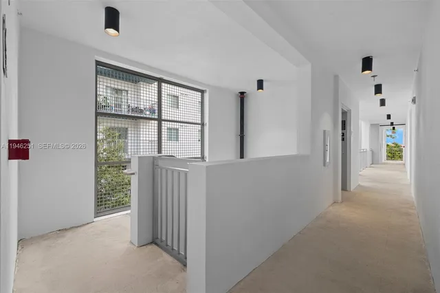 a view of entryway with interior