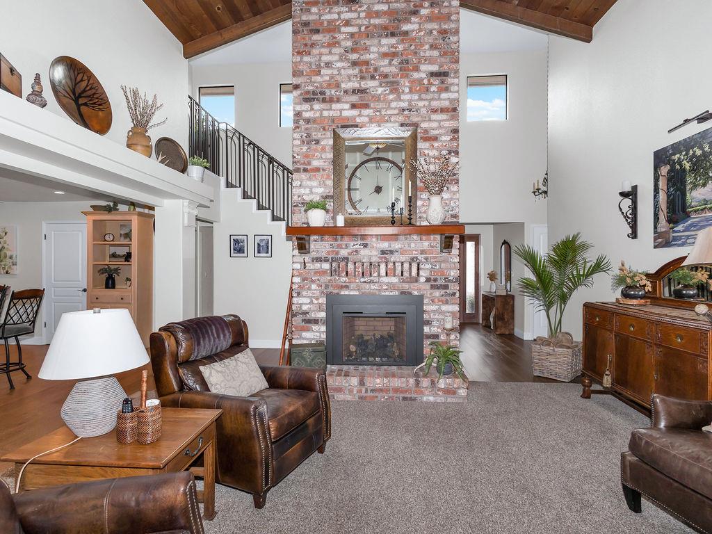 1749 Carignane Way Escalon, CA 95320 - Photo 8 of 71