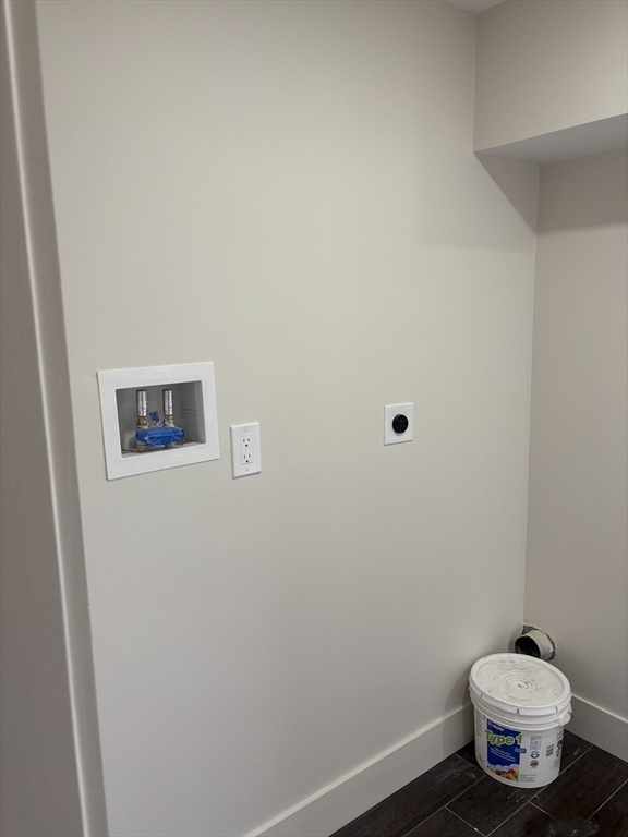 72 Valmor Street Worcester, MA 01604 - Photo 8 of 19 Gallery Image 8