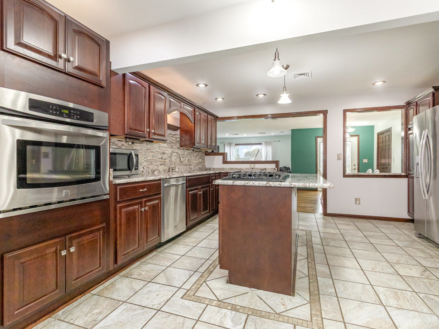 270 East Southmor Road Morris, IL 60450 - Photo 7 of 28