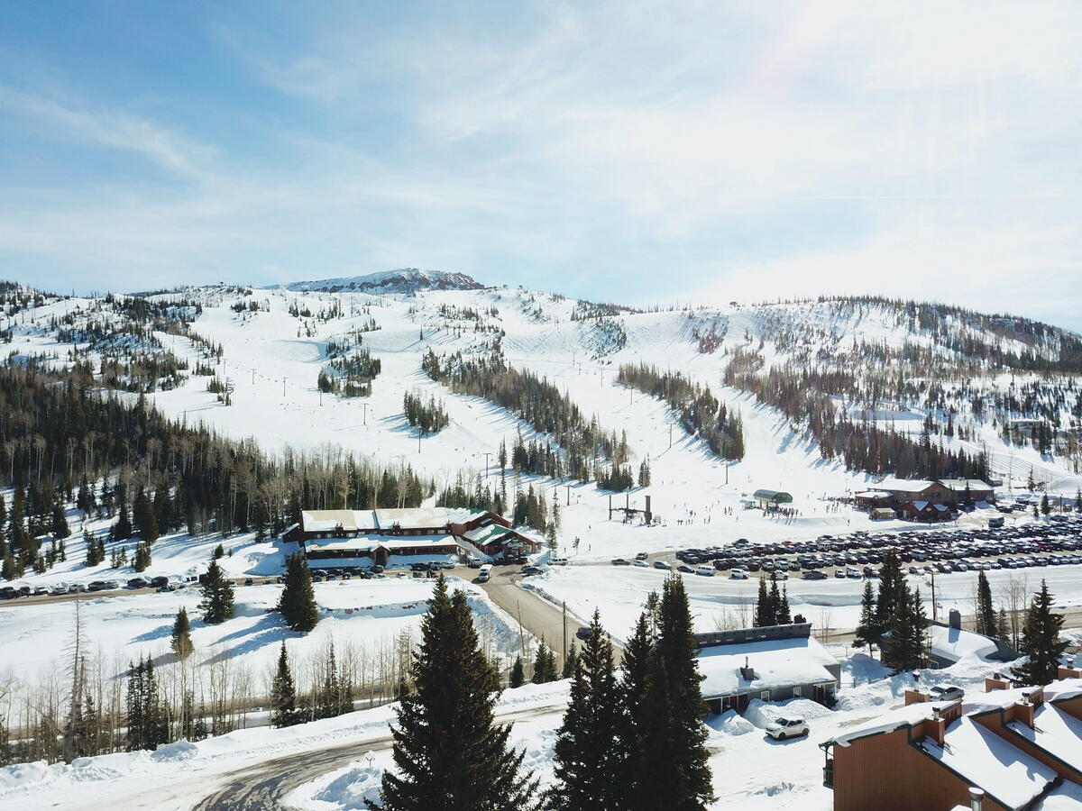 407 South Vasels Road, Unit 17 Brian Head, UT 84719 - Photo 48 of 49 Ski Resort