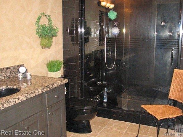 807 Peach Tree Lane Rochester, MI 48306 - Photo 18 of 20 18 Lower Level Bathroom