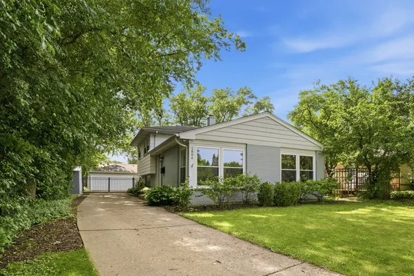$539,999 | 1804 Winthrop Road, Highland Park, IL 60035