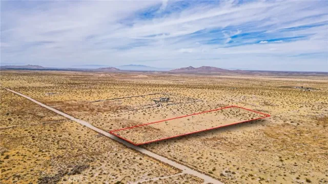 $12,500 | 227 P Street East, Palmdale, CA 93591