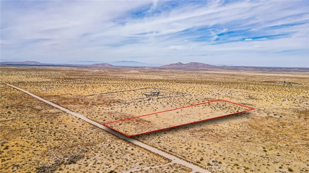 227 P Street East Palmdale, CA 93591 - Photo 1 of 20 a view of an ocean