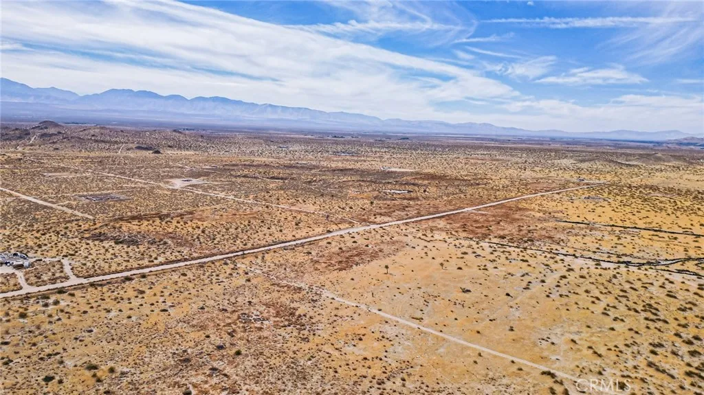 227 P Street East Palmdale, CA 93591 - Photo 14 of 20 a view of an outdoor space with mountain view