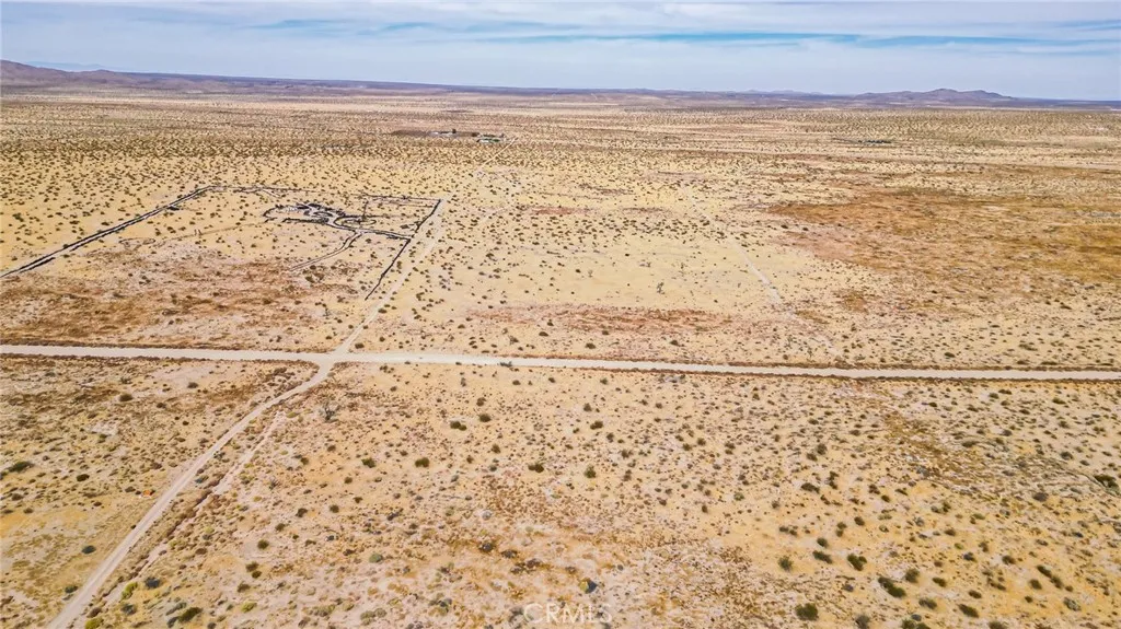 227 P Street East Palmdale, CA 93591 - Photo 7 of 20 a view of an ocean beach