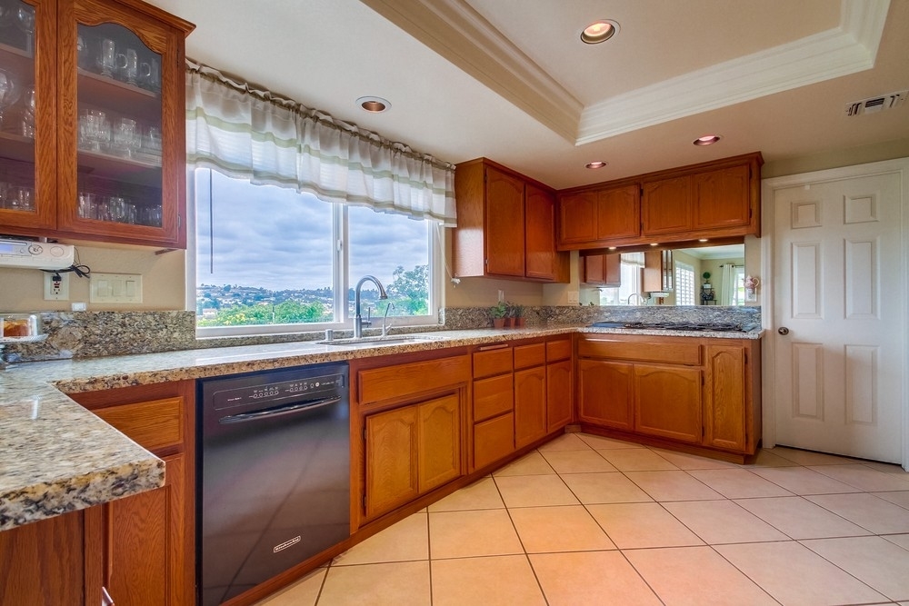 3670 Valley Road Bonita, CA 91902 - Photo 11 of 25