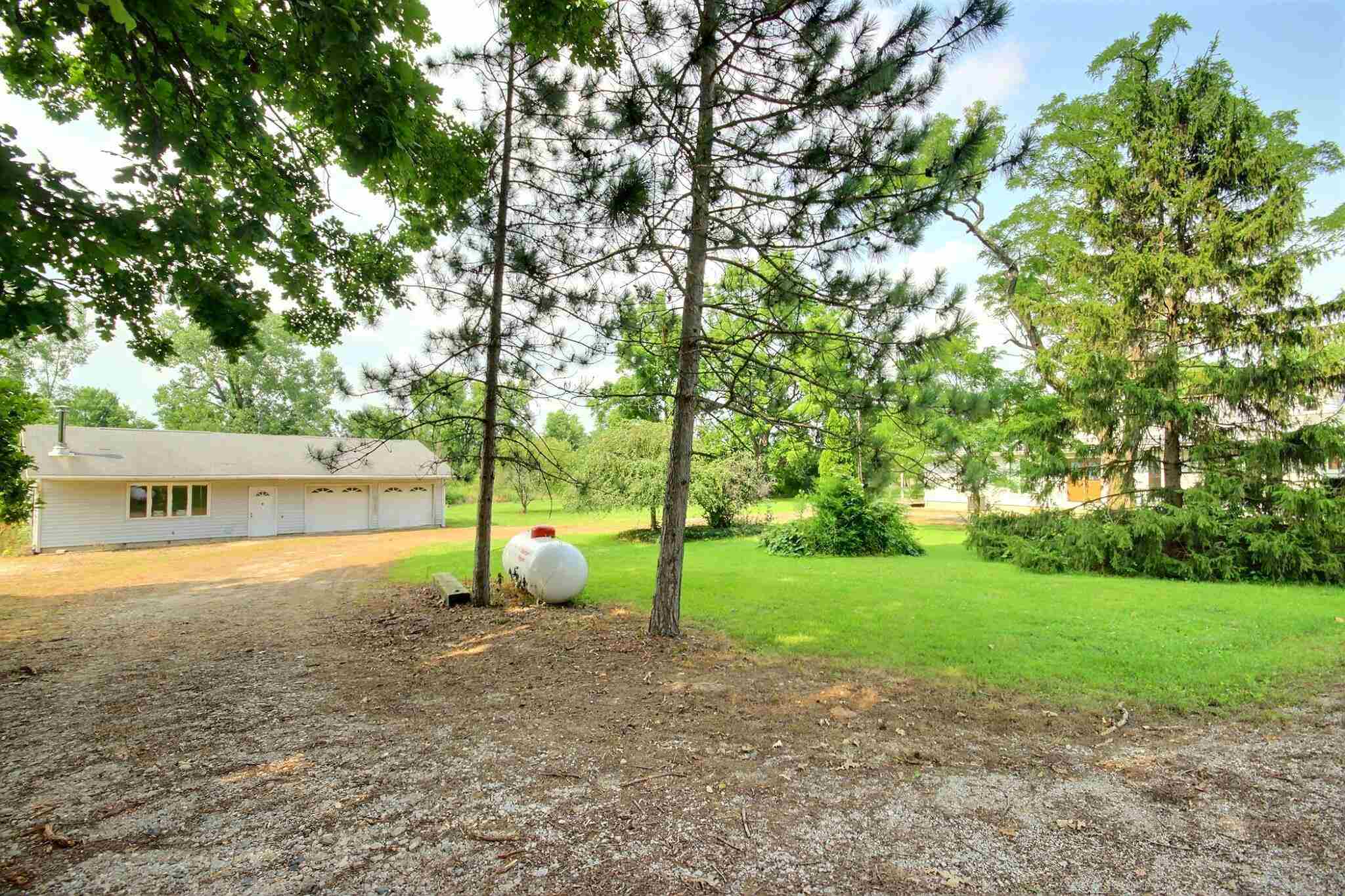 7518 West Maple Grove Road Huntington, IN 46750 - Photo 2 of 25 Gallery Image 2
