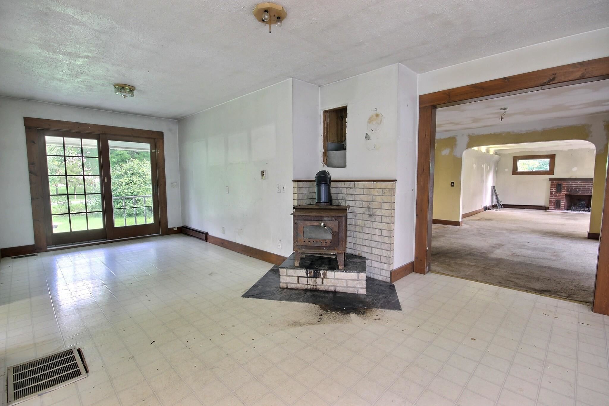 7518 West Maple Grove Road Huntington, IN 46750 - Photo 4 of 25 Gallery Image 4