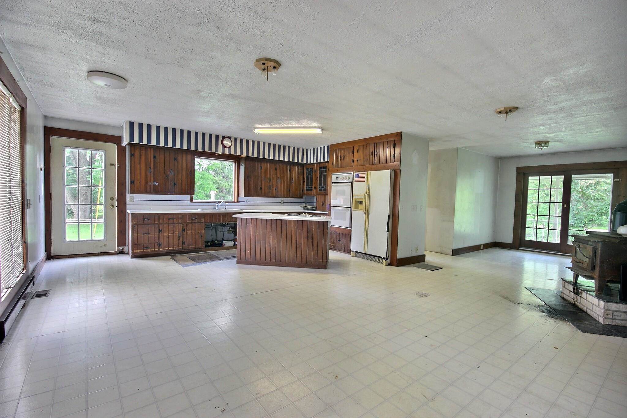 7518 West Maple Grove Road Huntington, IN 46750 - Photo 5 of 25 Gallery Image 5