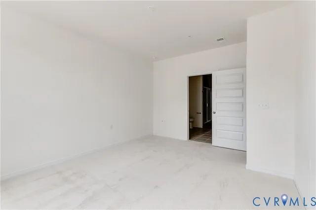 $375,000 | 5304 Twisting Vine Lane, Unit 102, Glen Allen, VA 23059