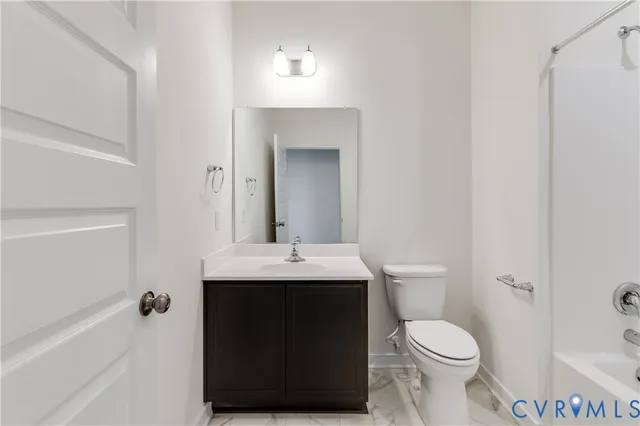 $375,000 | 5304 Twisting Vine Lane, Unit 102, Glen Allen, VA 23059