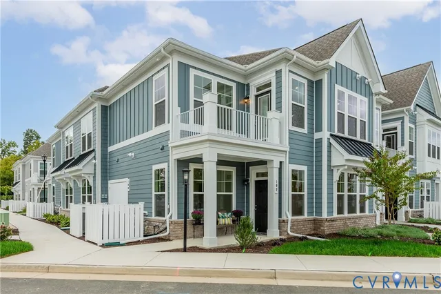 $375,000 | 5304 Twisting Vine Lane, Unit 102, Glen Allen, VA 23059