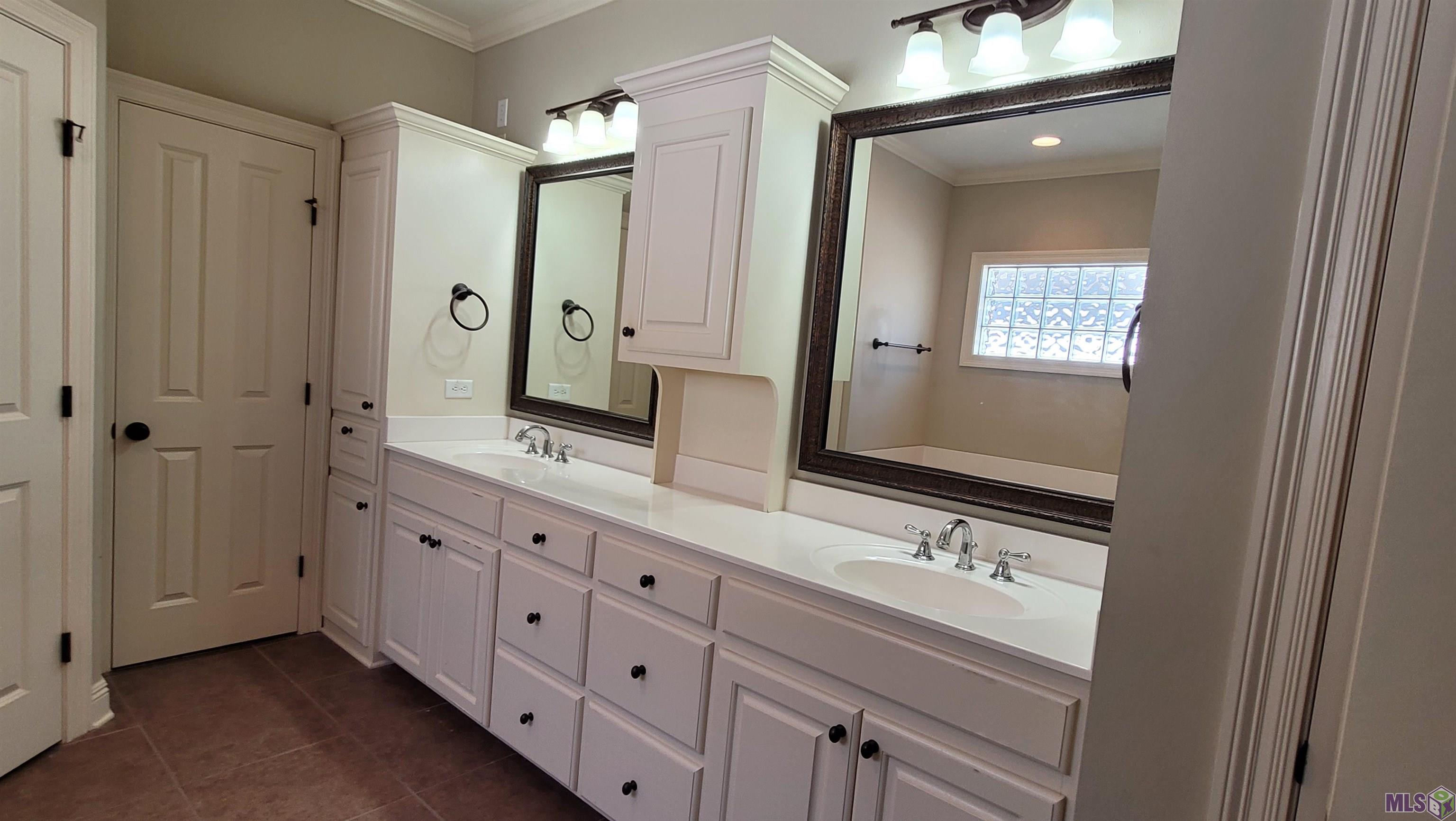 10587 Hill Pointe Avenue Baton Rouge, LA 70810 - Photo 12 of 14