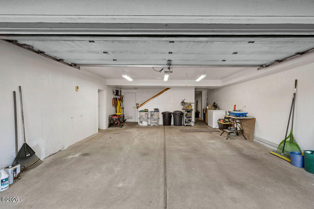 5273 Northeast Logan Road Lincoln City, OR 97367 - Photo 33 of 44 2 Car Garage