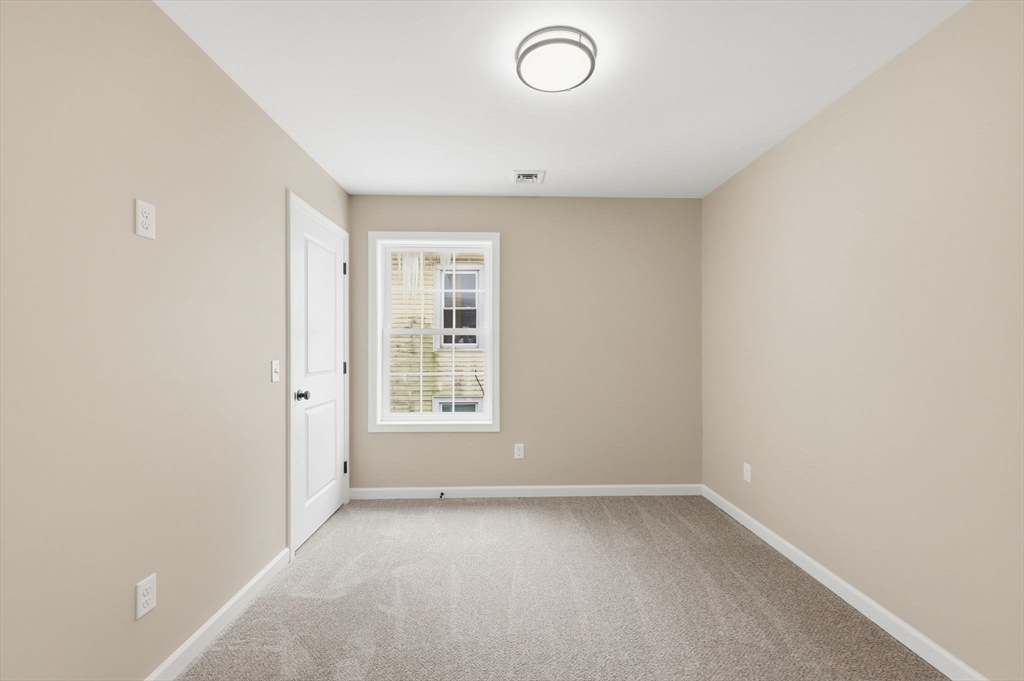 43 Leyfred Terrace, Unit 1 Springfield, MA 01108 - Photo 9 of 22