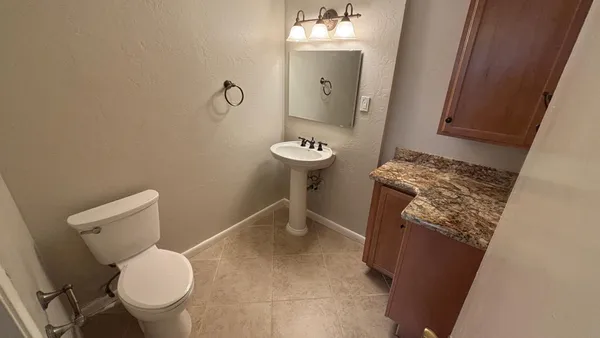 $2,195 | 1726 East Baker Drive, Tempe, AZ 85282