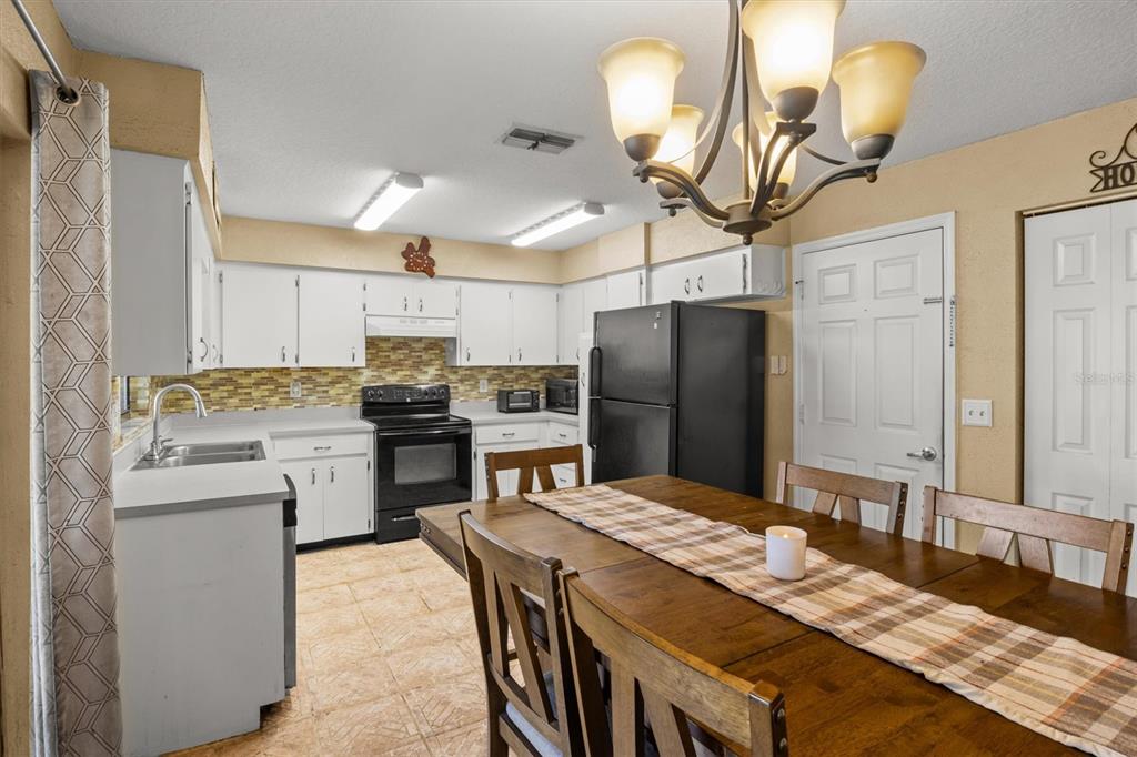 8675 Tom Costine Road Lakeland, FL 33809 - Photo 13 of 37