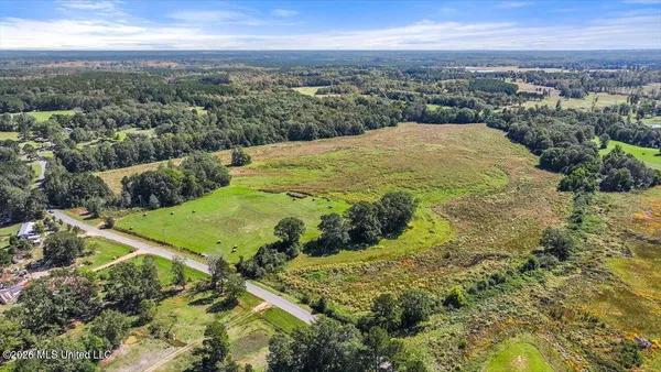 $305,600 | Dry Creek Road, Magee, MS 39111