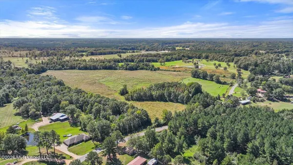 $305,600 | Dry Creek Road, Magee, MS 39111