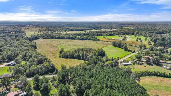 $305,600 | Dry Creek Road, Magee, MS 39111