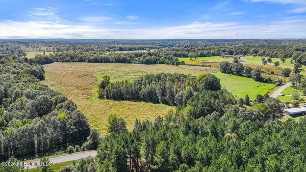 $305,600 | Dry Creek Road, Magee, MS 39111