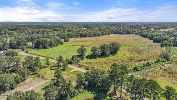 $305,600 | Dry Creek Road, Magee, MS 39111