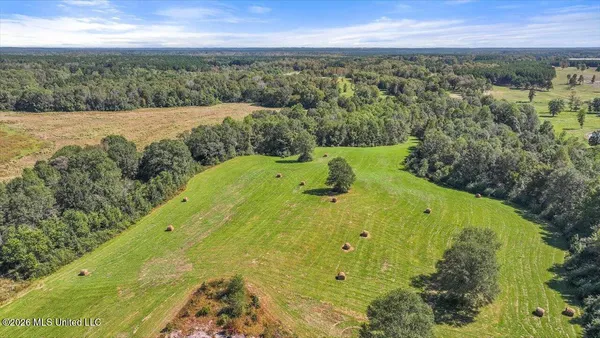 $305,600 | Dry Creek Road, Magee, MS 39111