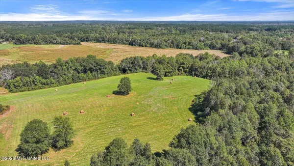 $305,600 | Dry Creek Road, Magee, MS 39111