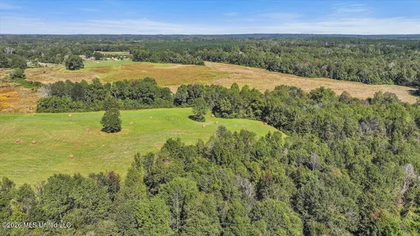 $305,600 | Dry Creek Road, Magee, MS 39111