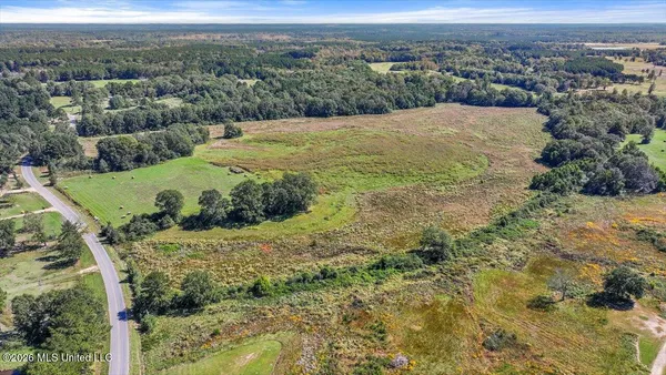 $305,600 | Dry Creek Road, Magee, MS 39111