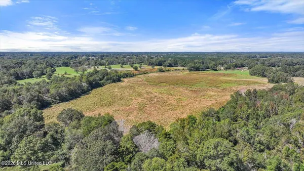 $305,600 | Dry Creek Road, Magee, MS 39111