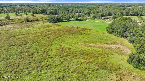 $305,600 | Dry Creek Road, Magee, MS 39111