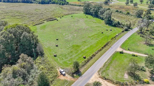 $305,600 | Dry Creek Road, Magee, MS 39111