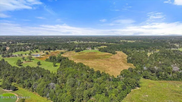 $305,600 | Dry Creek Road, Magee, MS 39111