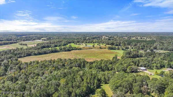 $305,600 | Dry Creek Road, Magee, MS 39111