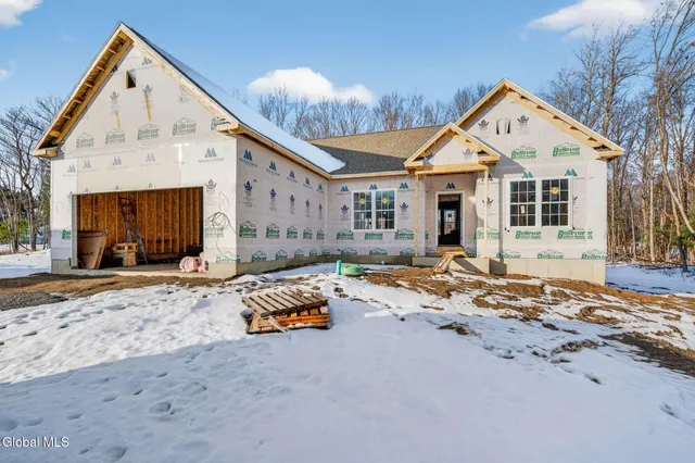 $682,900 | 16 Mackenna Court, Ballston, NY 12019