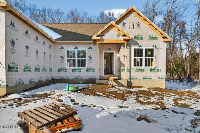 $682,900 | 16 Mackenna Court, Ballston, NY 12019