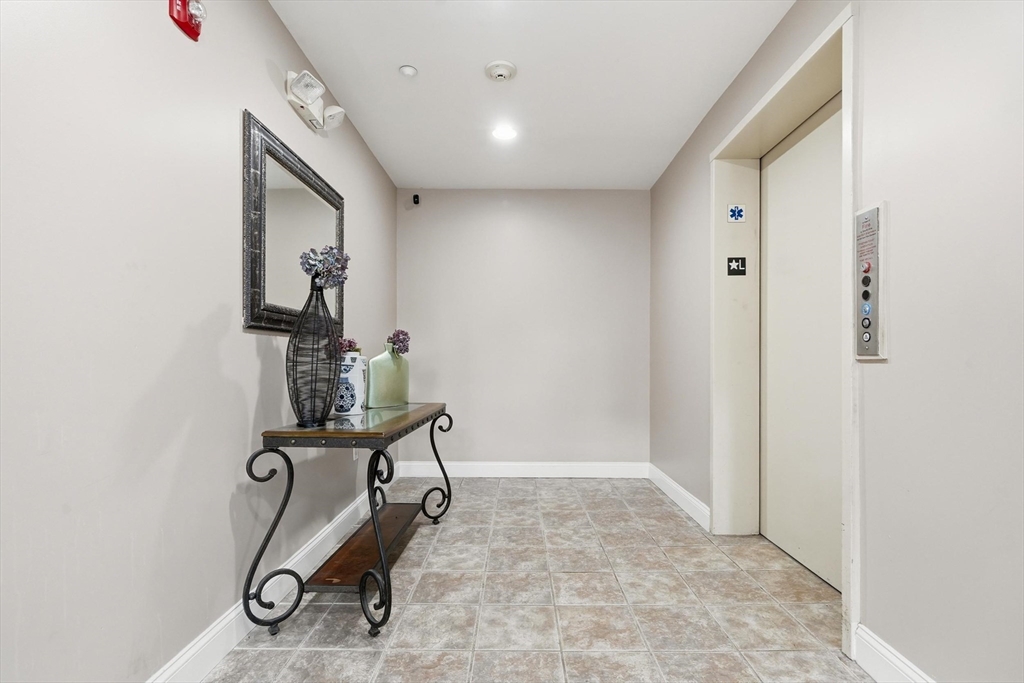 11 Cheriton Road, Unit 306 Boston, MA 02132 - Photo 3 of 21