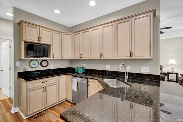 $440,000 | 8910 Pierce Drive, Evansville, IN 47725