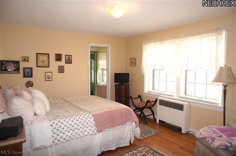 2960 Brighton Road Cleveland, OH 44120 - Photo 18 of 24 Bedroom 2 on 2nd with ensuite full bath.