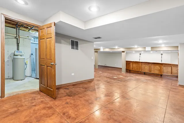 $365,000 | 114 International Way, Joliet, IL 60421