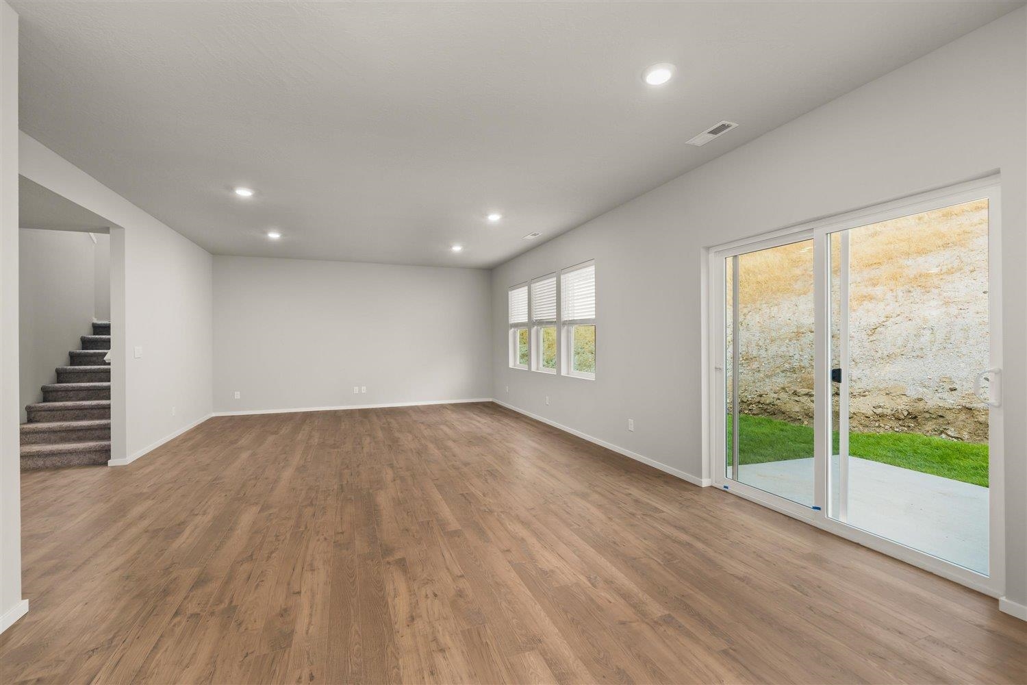 12022 North Greene Street Mead, WA 99021 - Photo 11 of 24