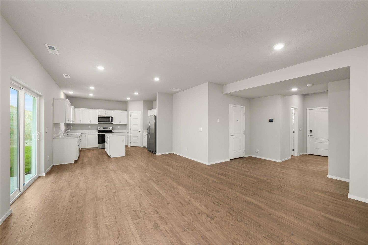 12022 North Greene Street Mead, WA 99021 - Photo 5 of 24