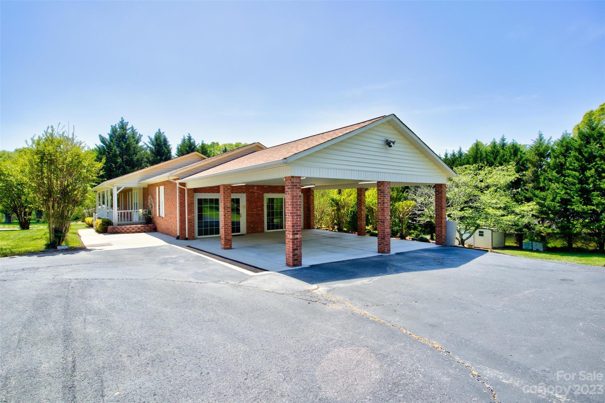 5327 Lee Cline Road Conover, NC 28613 - Photo 2 of 36 a front view of a house with porch