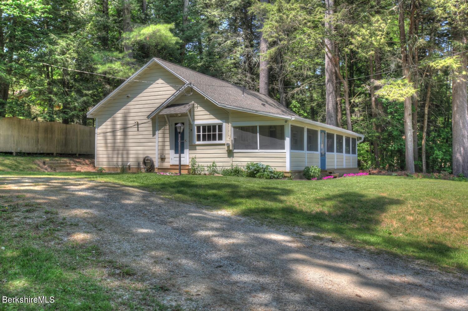 9 Lakeside Road New Marlborough, MA 01230 - Photo 12 of 29 9 Lakeside Lake Buel 4