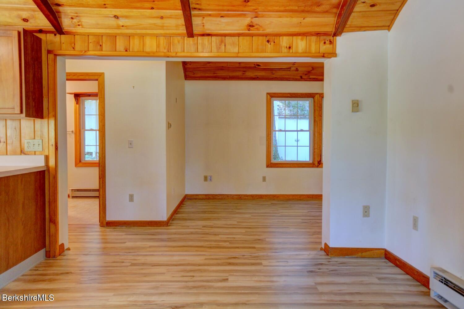 9 Lakeside Road New Marlborough, MA 01230 - Photo 17 of 29 9 Lakeside Lake Buel 15